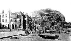 The-Queens-Head-Hotel-and-the-Stade-fishmarket.-1901.